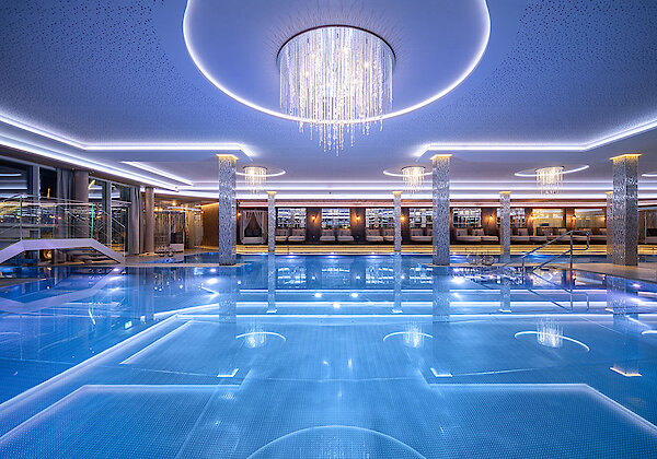 Hallenbad im Wellness- und Sporthotel